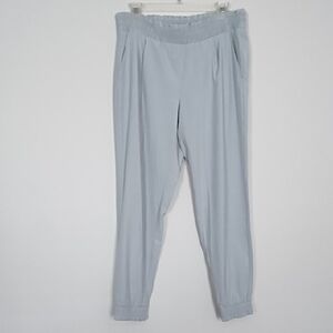Athleta Pleated Workout Yoga Jogger Pants Women’s 10 Light Silver Gray Pockets
